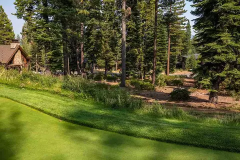 8740 Breakers Ct, Truckee, CA 96161 photo 5
