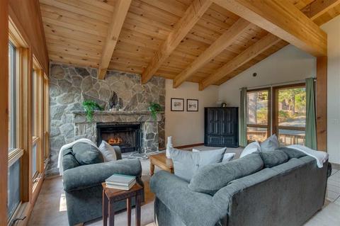 531 Wolf Tree, Truckee, CA 96161 photo 2