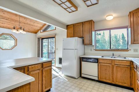 11675 Bennett Flat Rd, Truckee, CA 96161 photo 4