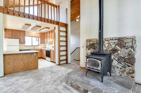 11675 Bennett Flat Rd, Truckee, CA 96161 photo 3