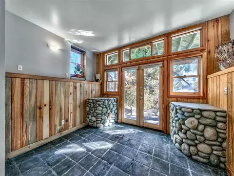 10061 E River St, Truckee, CA 96161 photo 19