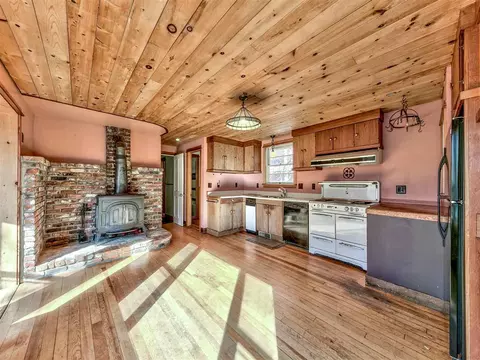 10061 E River St, Truckee, CA 96161 photo 14