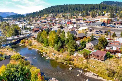 10061 E River St, Truckee, CA 96161 photo 2