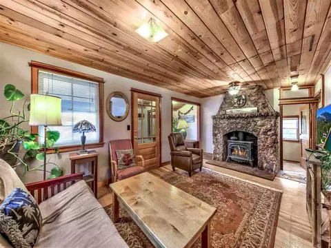 10061 E River St, Truckee, CA 96161 photo 9