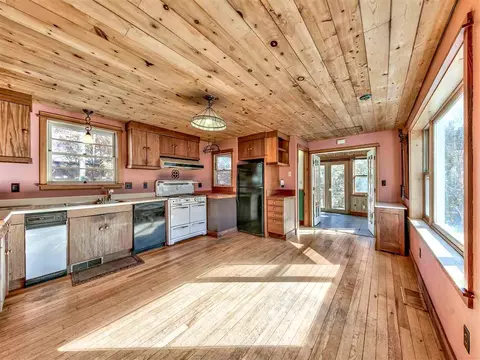 10061 E River St, Truckee, CA 96161 photo 13