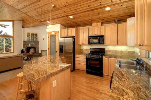 12545 Pinnacle Loop, Truckee, CA 96161 photo 11