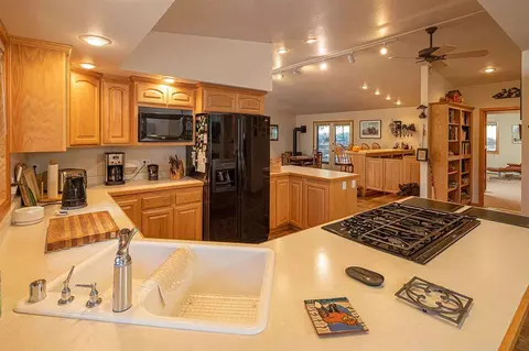 198 Meadow Ranch Rd, Calpine, CA 96124 photo 4