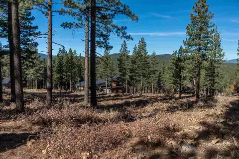 8256 Ehrman Dr, Truckee, CA 96161 photo 4