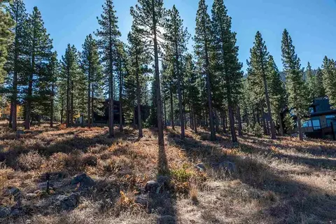 8256 Ehrman Dr, Truckee, CA 96161 photo 6