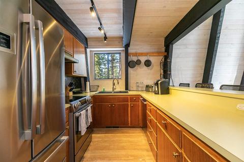 1609 Deer Path, Truckee, CA 96161 photo 12