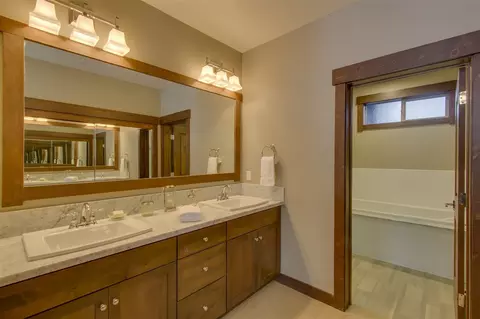 11665 Mcclintock Loop # 3, Truckee, CA 96161 photo 8