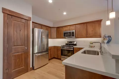 11665 Mcclintock Loop # 3, Truckee, CA 96161 photo 2