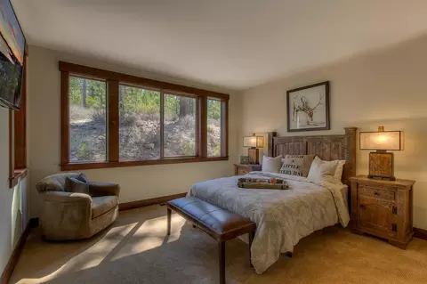 11665 Mcclintock Loop # 2, Truckee, CA 96161 photo 7
