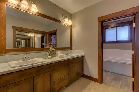 11665 Mcclintock Loop # 2, Truckee, CA 96161 photo 9