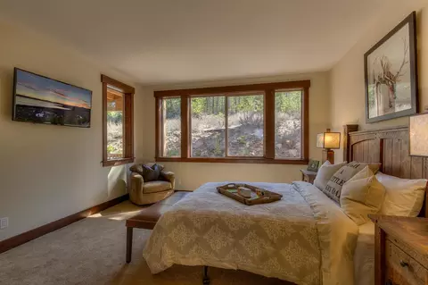 11665 Mcclintock Loop # 2, Truckee, CA 96161 photo 8