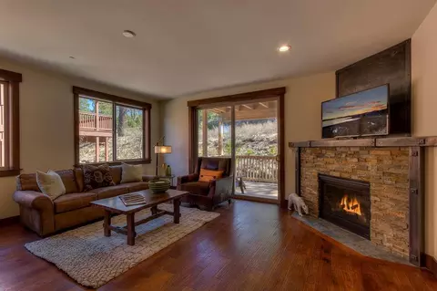 11665 Mcclintock Loop # 2, Truckee, CA 96161 photo 6