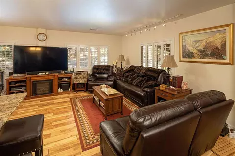 313 Main St, Calpine, CA 96124 photo 3