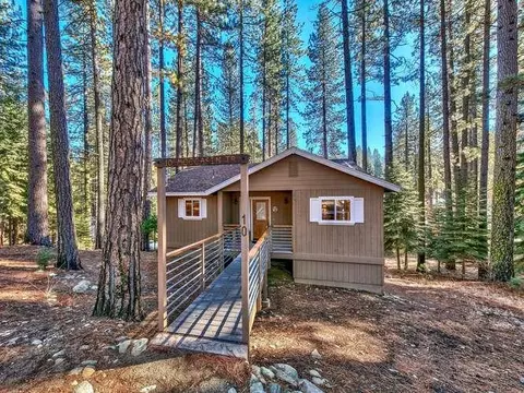 10 Moccasin Trl, Graeagle, CA 96103 photo 1