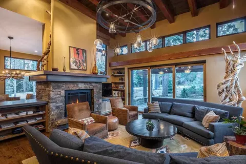 8755 Breakers Ct, Truckee, CA 96161 photo 4