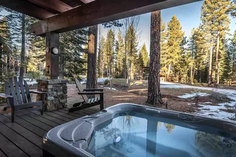 8755 Breakers Ct, Truckee, CA 96161 photo 16