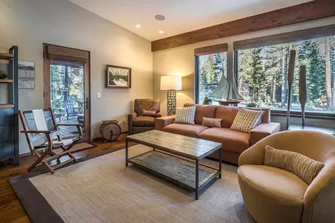 8755 Breakers Ct, Truckee, CA 96161 photo 9