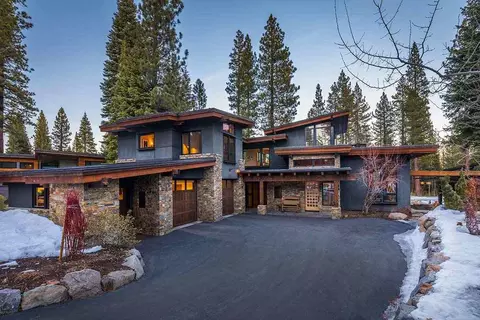 8755 Breakers Ct, Truckee, CA 96161 photo 1
