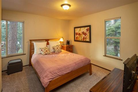 12093 Pine Forest Rd, Truckee, CA 96161 photo 9