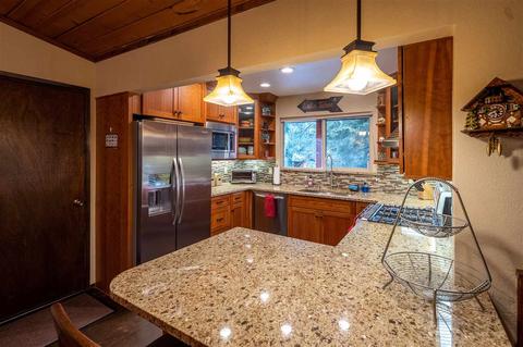 12093 Pine Forest Rd, Truckee, CA 96161 photo 4