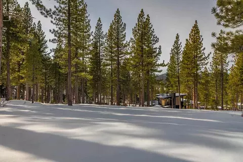 9507 Cloudcroft Ct, Truckee, CA 96161 photo 2