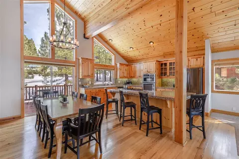 12480 Pinnacle Loop, Truckee, CA 96161 photo 7