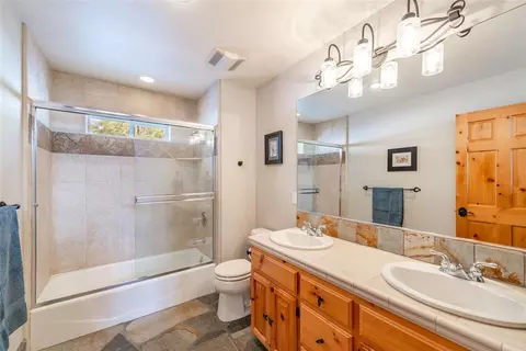 12480 Pinnacle Loop, Truckee, CA 96161 photo 16