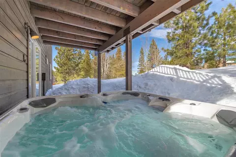 12480 Pinnacle Loop, Truckee, CA 96161 photo 19