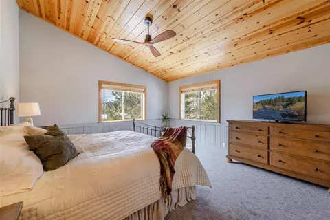 12480 Pinnacle Loop, Truckee, CA 96161 photo 11