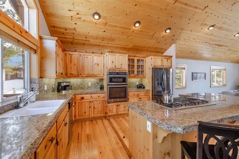 12480 Pinnacle Loop, Truckee, CA 96161 photo 9