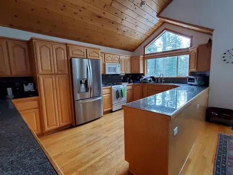 11075 Sitzmark Way, Truckee, CA 96161 photo 3