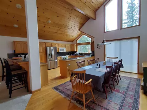 11075 Sitzmark Way, Truckee, CA 96161 photo 2
