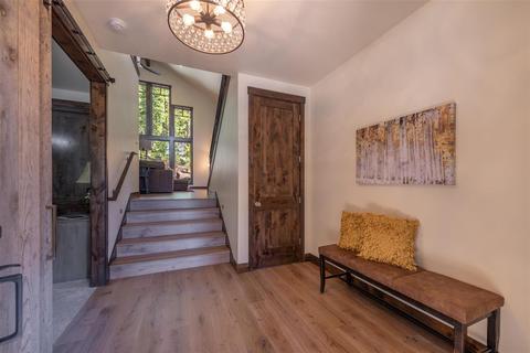 11490 Bottcher Loop, Truckee, CA 96161 photo 7