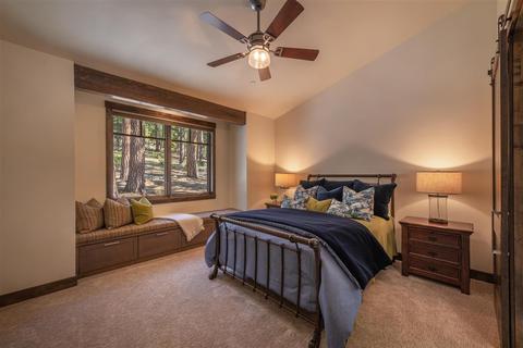 11490 Bottcher Loop, Truckee, CA 96161 photo 17