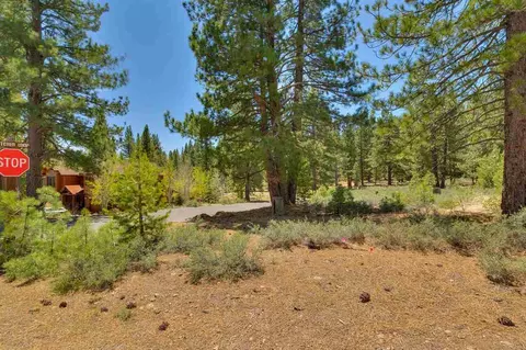 11670 Bottcher Loop, Truckee, CA 96161 photo 5