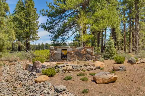 11670 Bottcher Loop, Truckee, CA 96161 photo 7