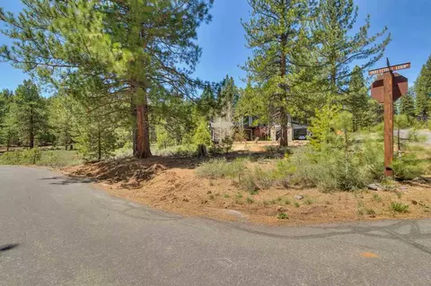 11670 Bottcher Loop, Truckee, CA 96161 photo 6