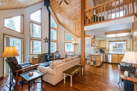 13549 Skiview Loop, Truckee, CA 96161 photo 2
