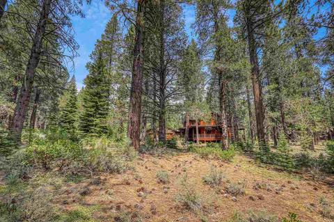 11841 Bottcher Loop, Truckee, CA 96161 photo 4
