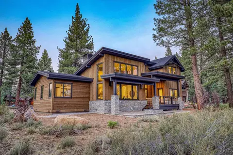 12741 Caleb Dr, Truckee, CA 96161 photo 2