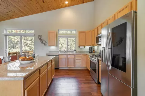12032 Bennett Flat Rd, Truckee, CA 96161 photo 11
