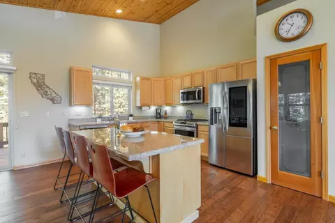 12032 Bennett Flat Rd, Truckee, CA 96161 photo 10