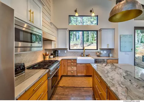 11964 Cavern Way, Truckee, CA 96161 photo 9