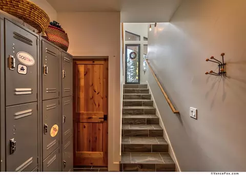 11964 Cavern Way, Truckee, CA 96161 photo 16