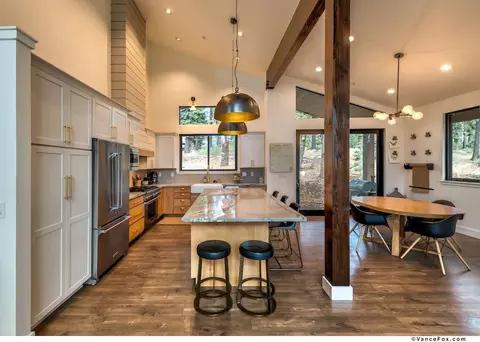 11964 Cavern Way, Truckee, CA 96161 photo 3