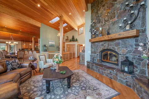 12963 Skislope Way, Truckee, CA 96161 photo 6